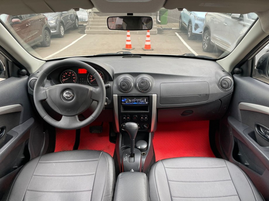 Nissan Almera 2015